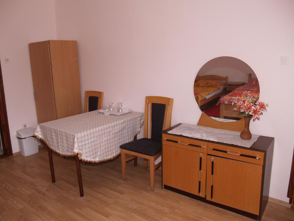 Rooms Zigic Korenica Exteriér fotografie